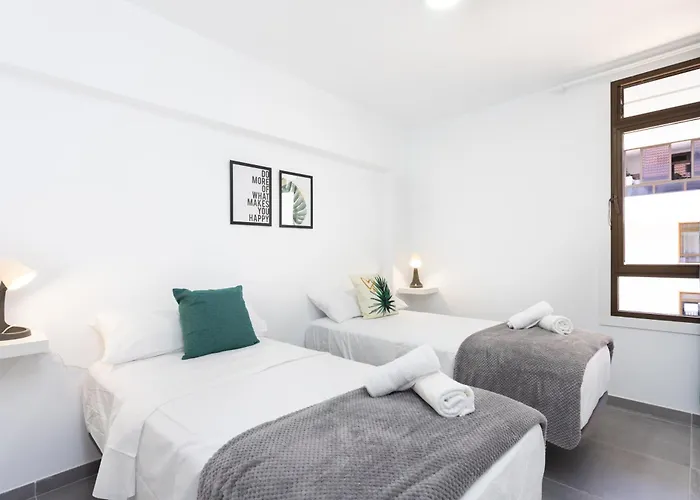 Home2book Americas Flat, Pool & Terrace * 阿罗纳